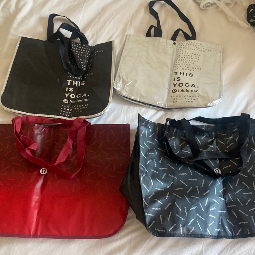 Lulu shoppers